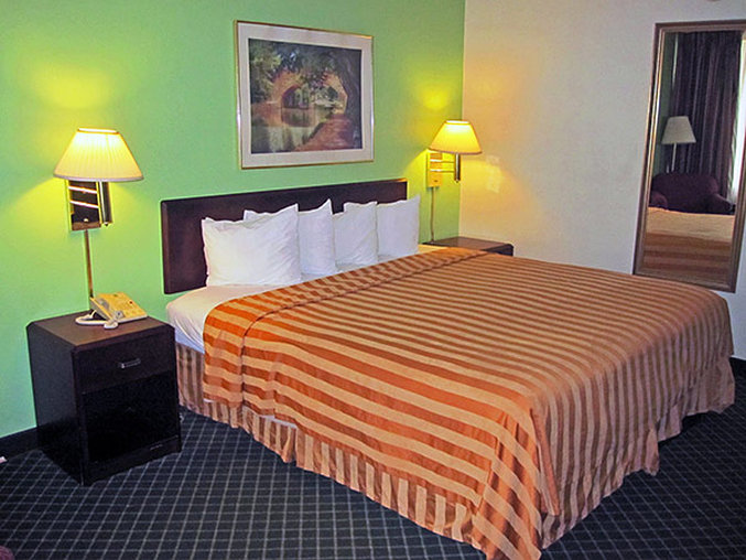 Quality Inn & Suites - Houston, TX
