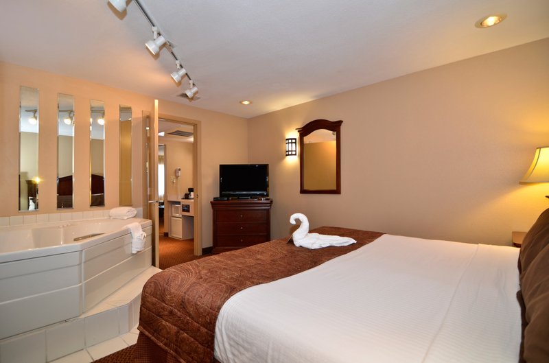 Best Western Plus - Branson, MO