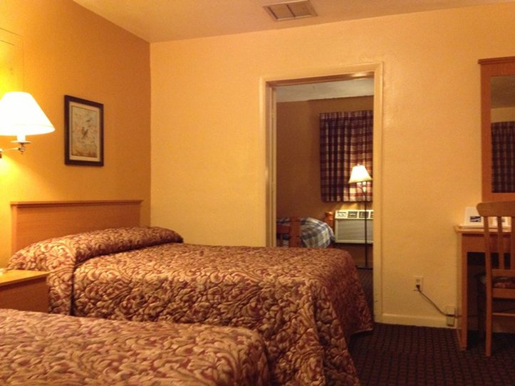 Scottish Inn - Okeechobee, FL