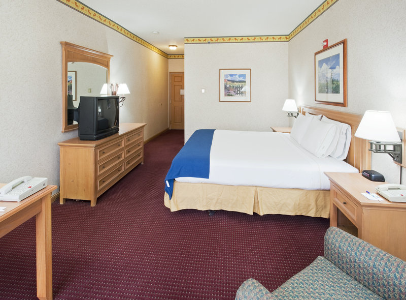 Holiday Inn Express Hotel & Suites ELKO - Elko, NV