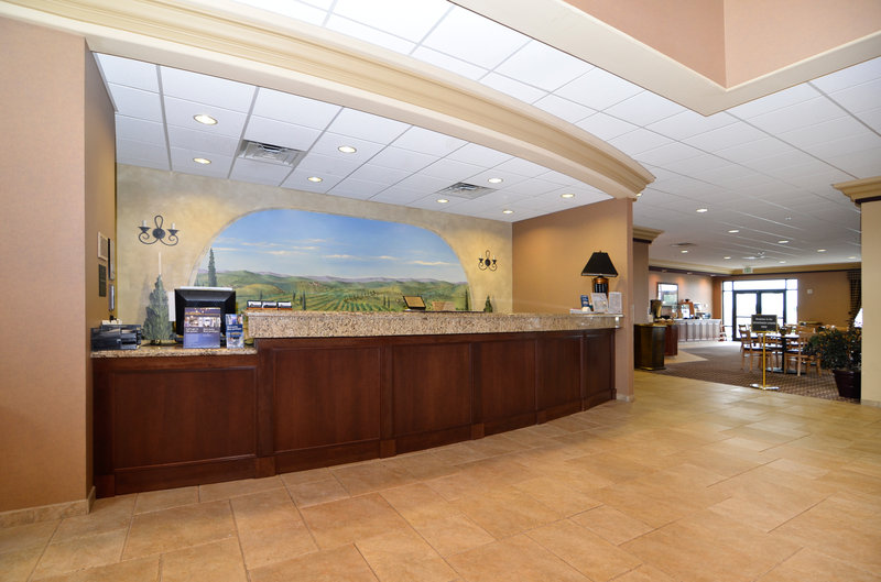 BEST WESTERN PLUS Pasco Inn & Suites - Pasco, WA