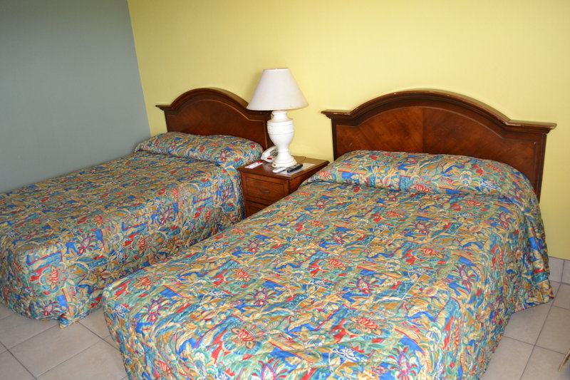 Econo Lodge Space Center - Cocoa, FL