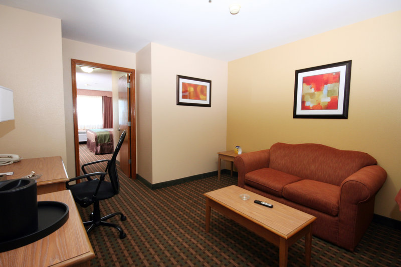 BEST WESTERN PLUS Edinburg Inn & Suites - Edinburg, TX