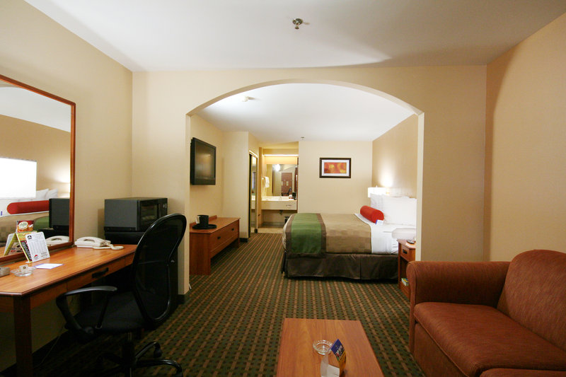 BEST WESTERN PLUS Edinburg Inn & Suites - Edinburg, TX