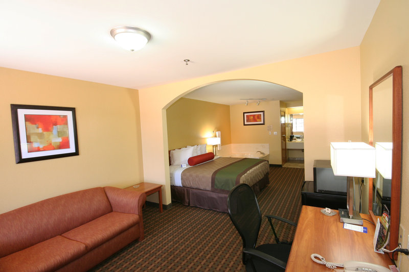 BEST WESTERN PLUS Edinburg Inn & Suites - Edinburg, TX