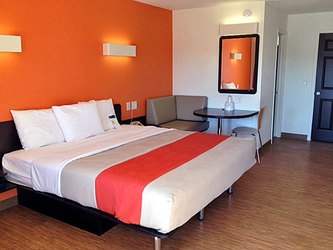 Comfort Suites