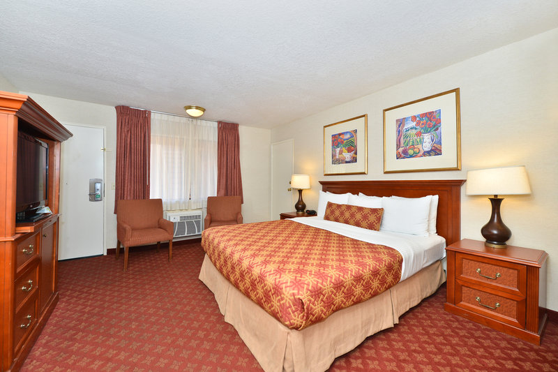 Best Western Plus - Anaheim, CA