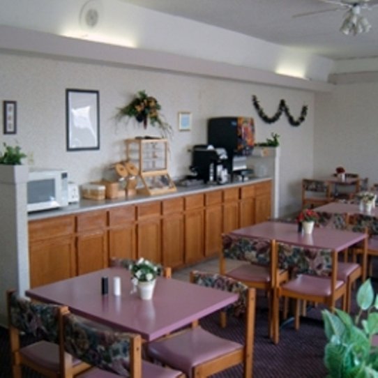 Budget Host - Hutchinson, KS