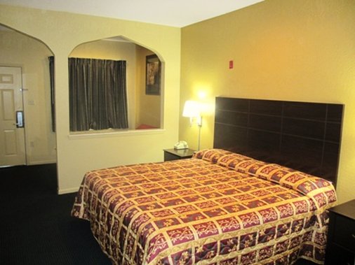 Winchester Inn & Suites