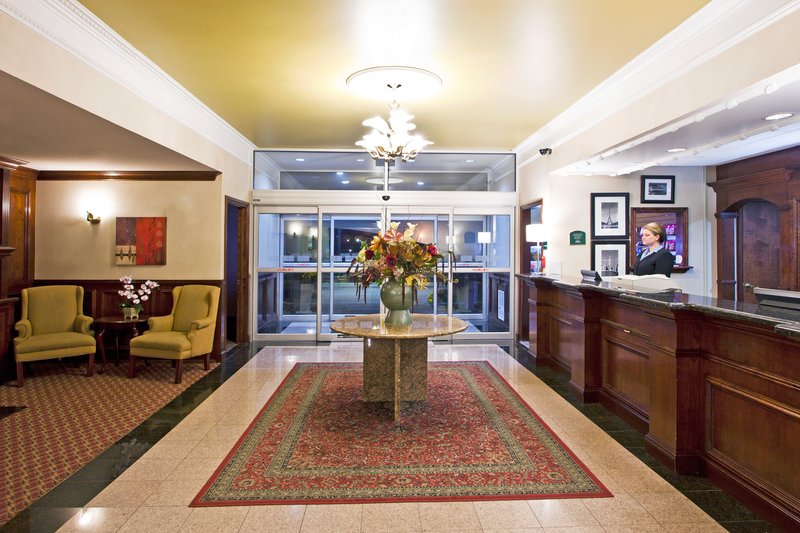 Holiday Inn Express & Suites WATERFORD - Waterford, MI