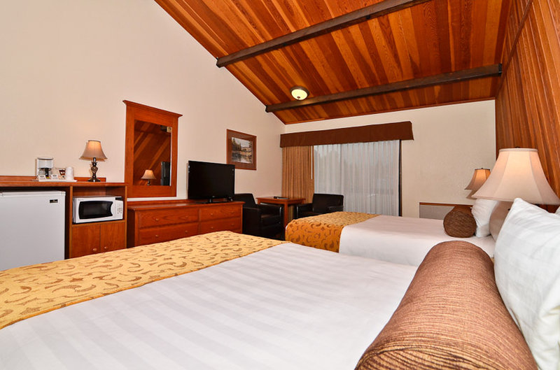Best Western Plus Tree House - Mount Shasta, CA