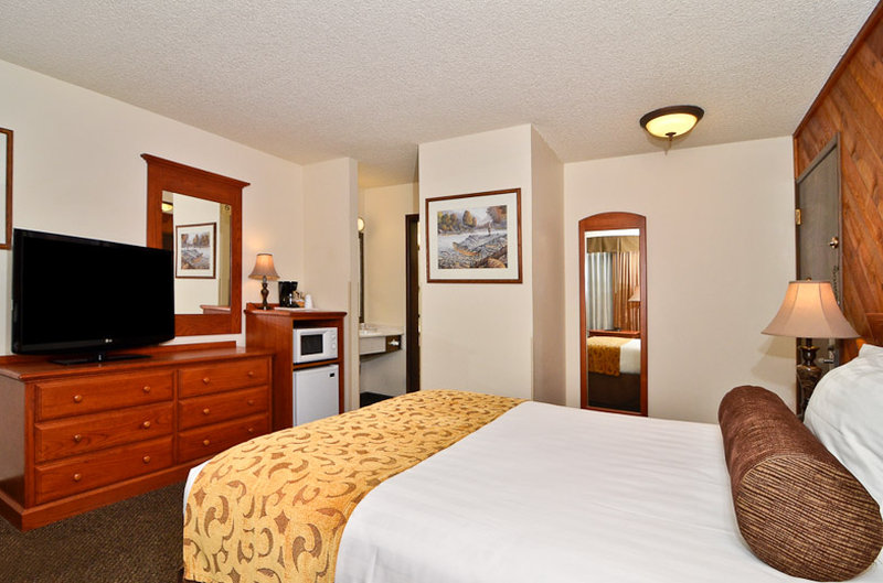 Best Western Plus Tree House - Mount Shasta, CA