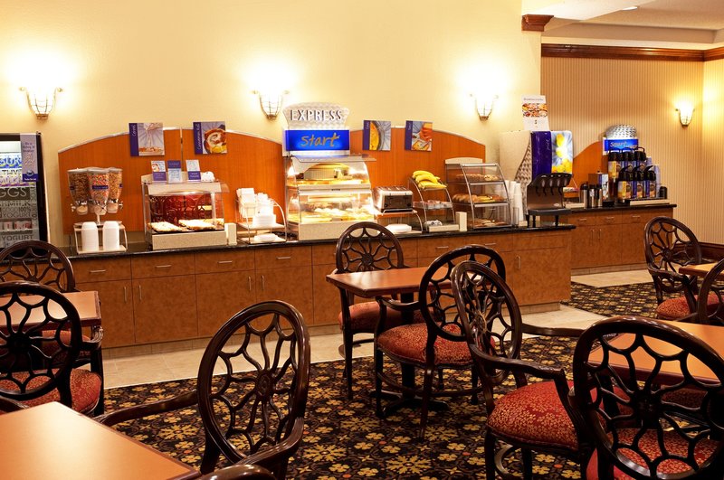 Holiday Inn Express - Brookhaven, MS