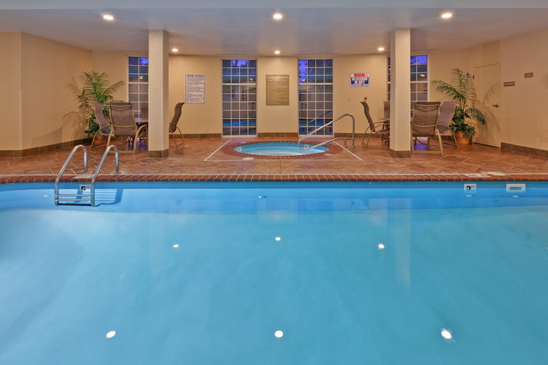 Candlewood Suites BOWLING GREEN - Oakland, KY