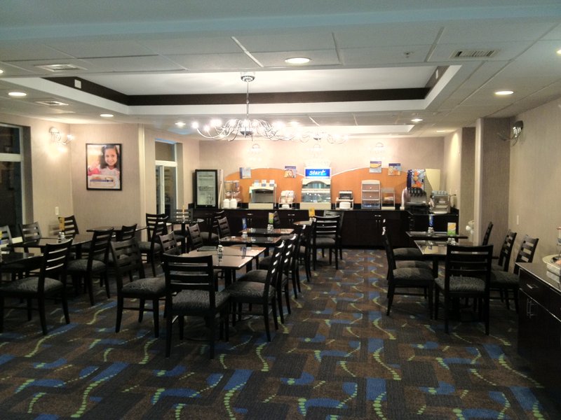 Holiday Inn Express & Suites BASTROP - Bastrop, TX