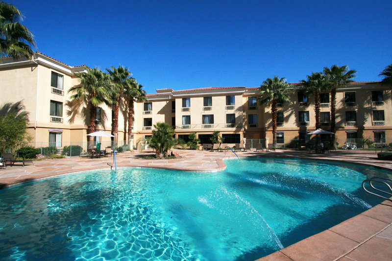 Holiday Inn Express & Suites CATHEDRAL CITY (PALM SPRINGS) - Yucca Valley, CA