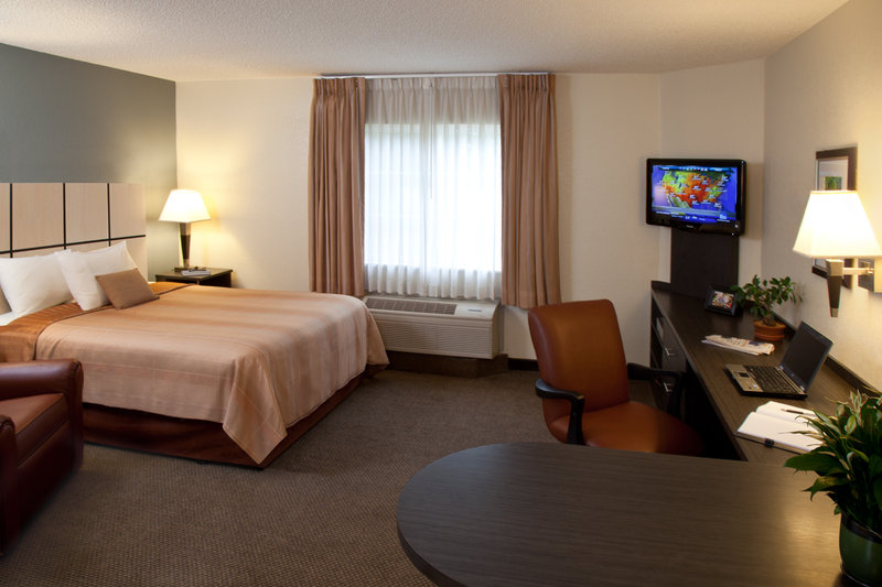 Candlewood Suites CHICAGO/NAPERVILLE - Warrenville, IL