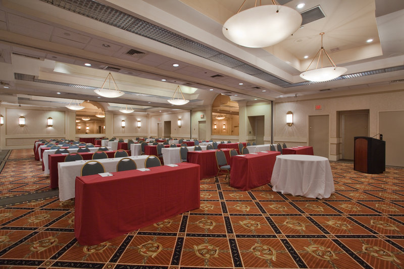 Crowne Plaza-VA Beach Town Ctr - Virginia Beach, VA