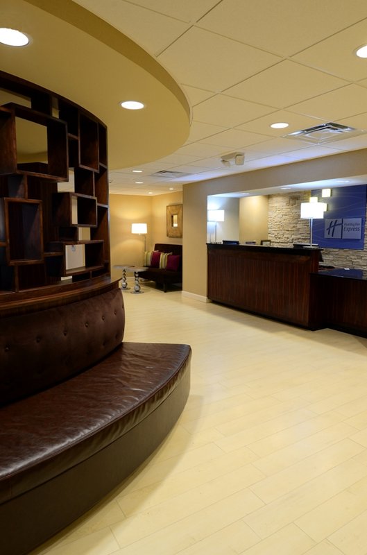 Holiday Inn Express-Hampton - Hampton, VA