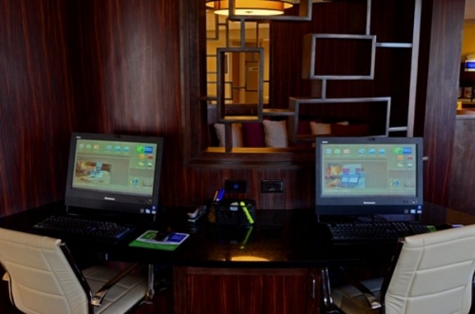 Holiday Inn Express-Hampton - Hampton, VA