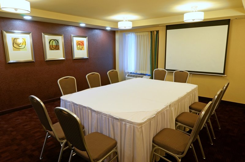 Holiday Inn Express-Hampton - Hampton, VA