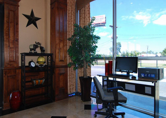 Econo Lodge - Conroe, TX