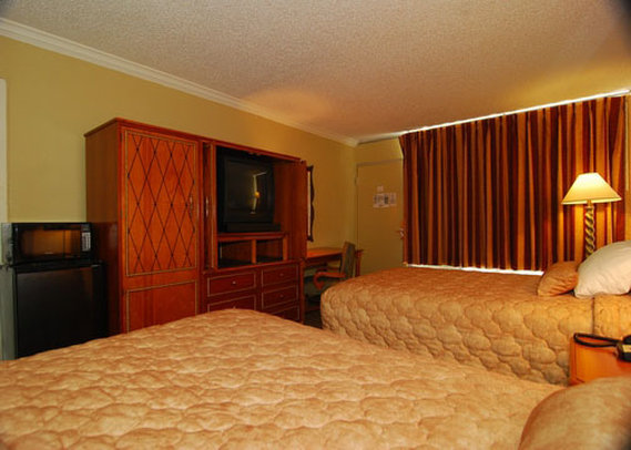 Econo Lodge - Conroe, TX