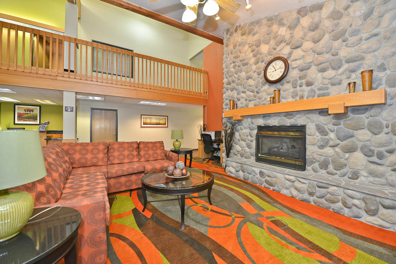 Ramada By Wyndham Platte City KCI Airport - Platte City, MO