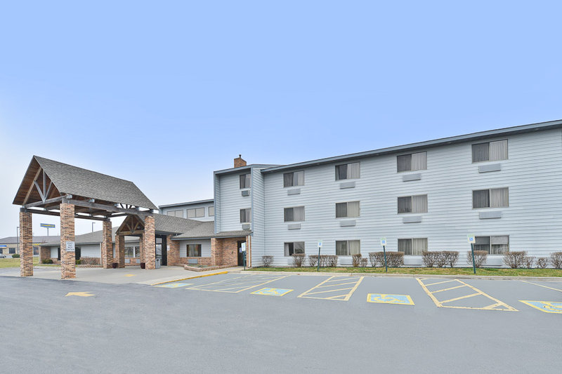 Ramada By Wyndham Platte City KCI Airport - Platte City, MO