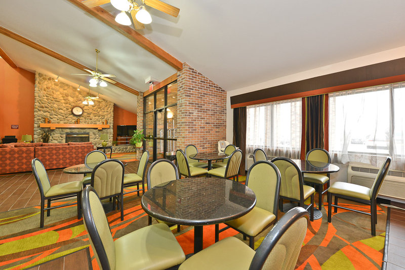 Ramada By Wyndham Platte City KCI Airport - Platte City, MO