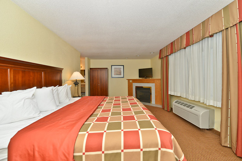 Ramada By Wyndham Platte City KCI Airport - Platte City, MO