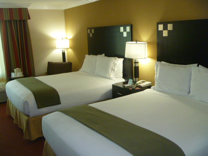 Holiday Inn Express VAN NUYS - Van Nuys, CA