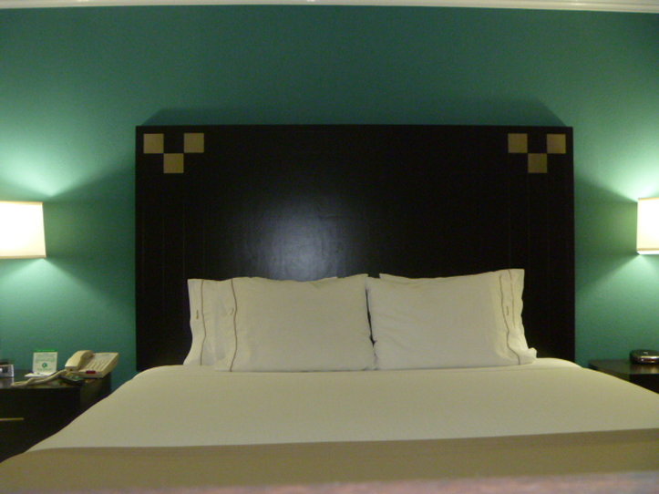 Holiday Inn Express VAN NUYS - Van Nuys, CA