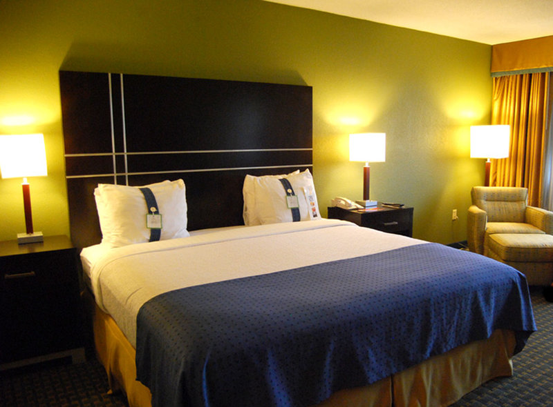 Holiday Inn - Rockland, MA