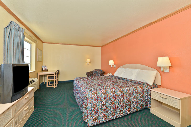 Americas Best Value Inn & Suites Colorado Springs Co - Colorado Springs, CO