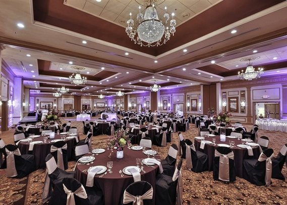 Clarion Hotel & Conference Center - Columbus, IN