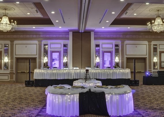 Clarion Hotel & Conference Center - Columbus, IN