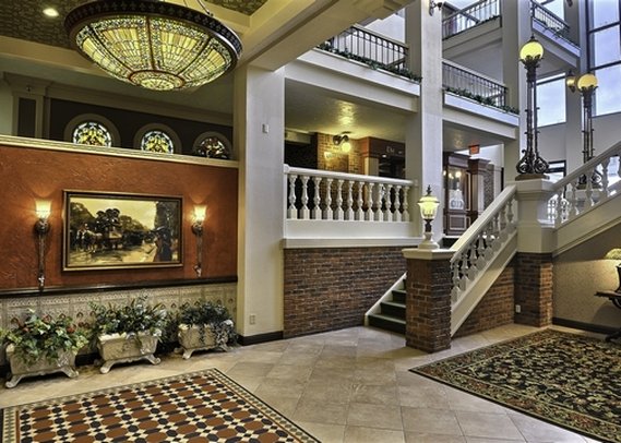 Clarion Hotel & Conference Center - Columbus, IN