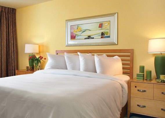 Solara Surfside - Bay Harbor Islands, FL