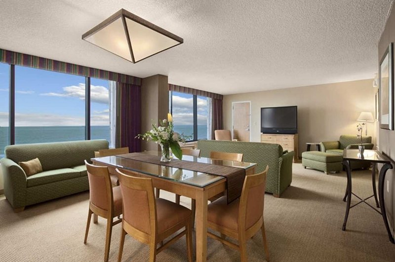 Hilton-Cocoa Beach Oceanfront - Cocoa Beach, FL