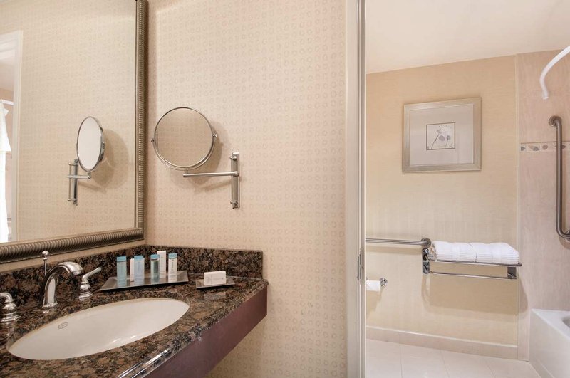 Doubletree By Hilton Hotel Newark-Fremont - Newark, CA