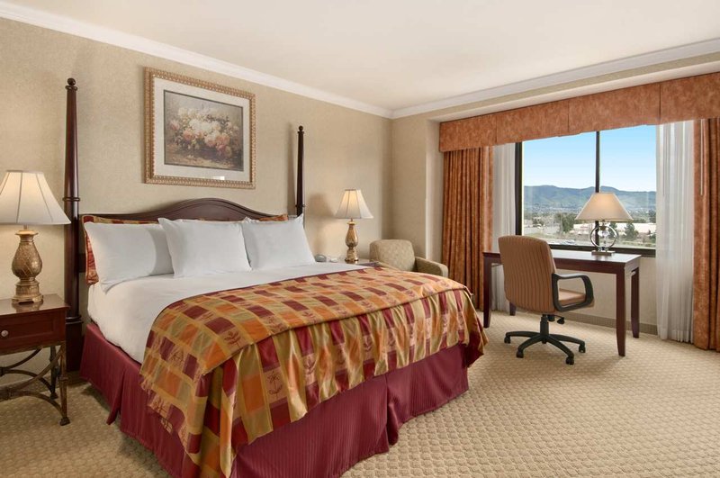 Doubletree By Hilton Hotel Newark-Fremont - Newark, CA