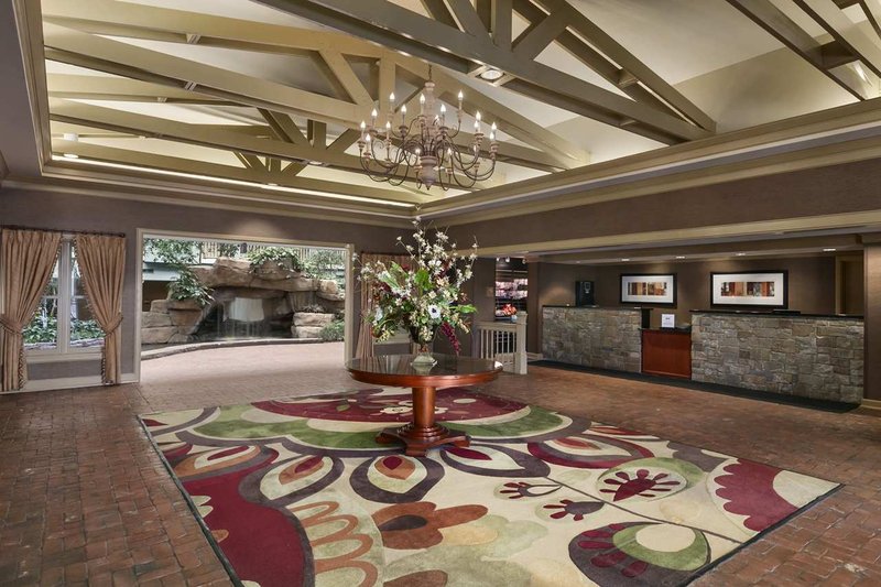 Embassy Suites By Hilton Pittsburgh International Airport - Coraopolis, PA