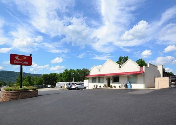 Econo Lodge - Bellefonte, PA