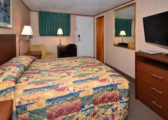 Econo Lodge - Bellefonte, PA