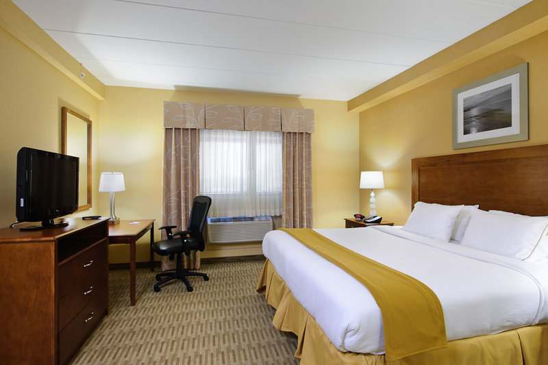 Holiday Inn Express PHILADELPHIA AIRPORT - Marcus Hook, PA