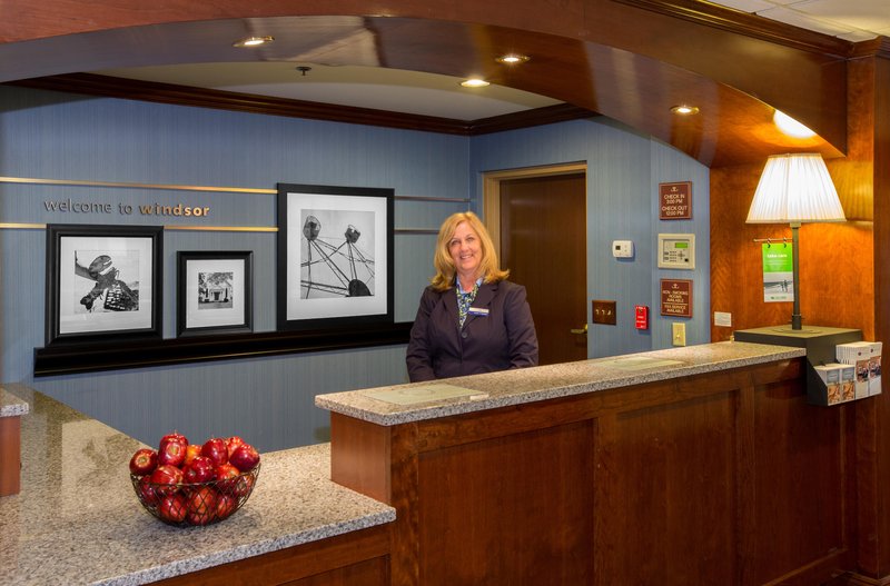 Hampton Inn Hartford Airport - Windsor, CT