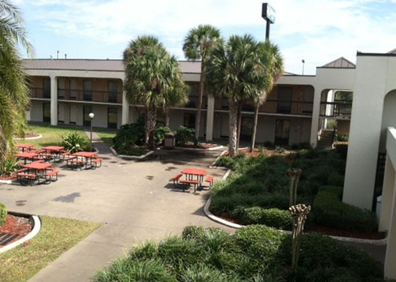 Hampton Inn & Suites Orlando-North/Altamonte Springs - Altamonte Springs, FL