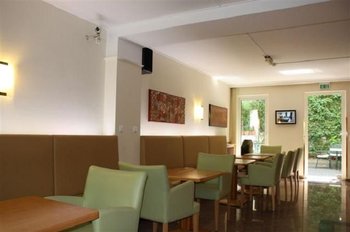 Deutschmeister Hotel - Lobby