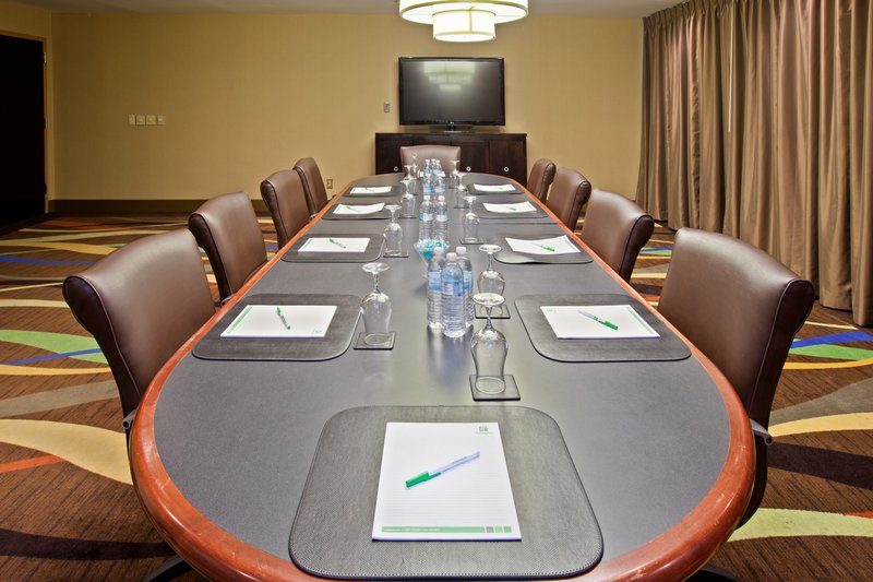 Holiday Inn EVANSVILLE AIRPORT - Evansville, IN